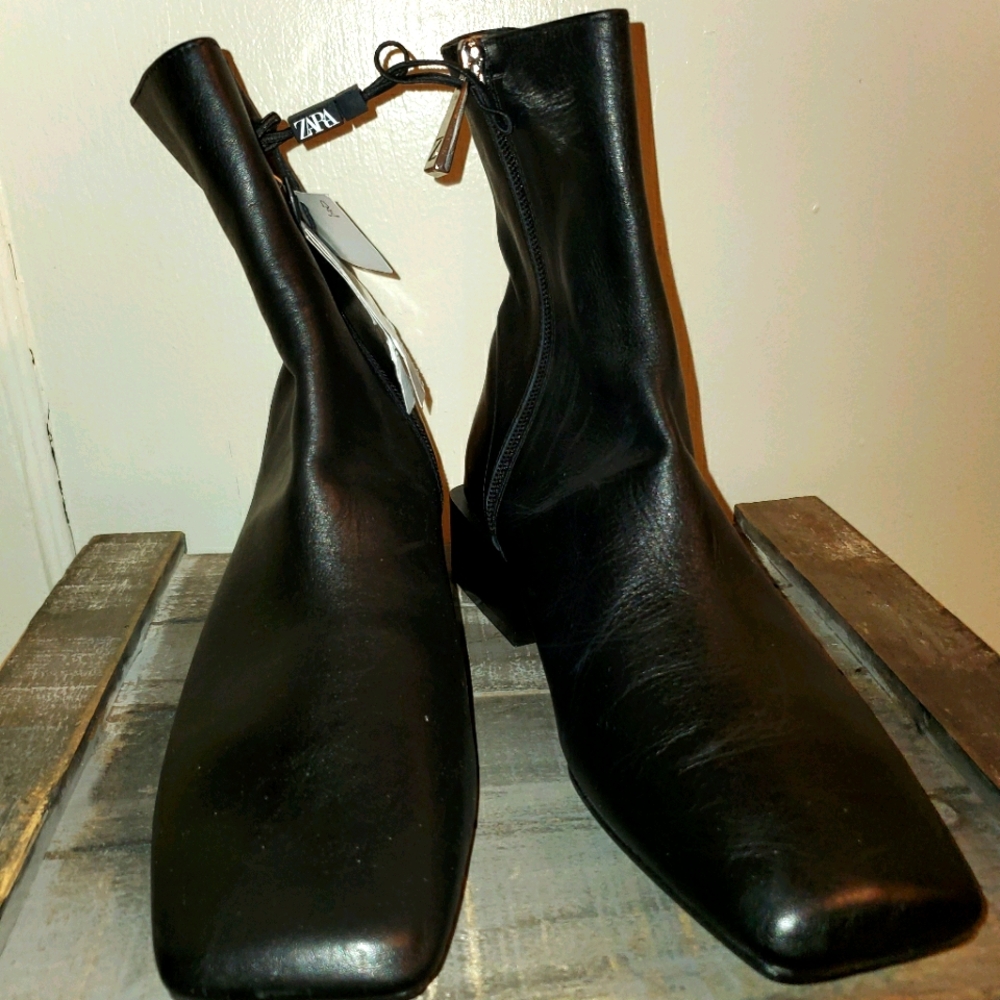 Zara leather black square-toe boot
